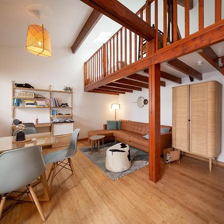 Lovely Little House With Private Garden In Paris イヴリー＝シュル＝セーヌ エクステリア 写真
