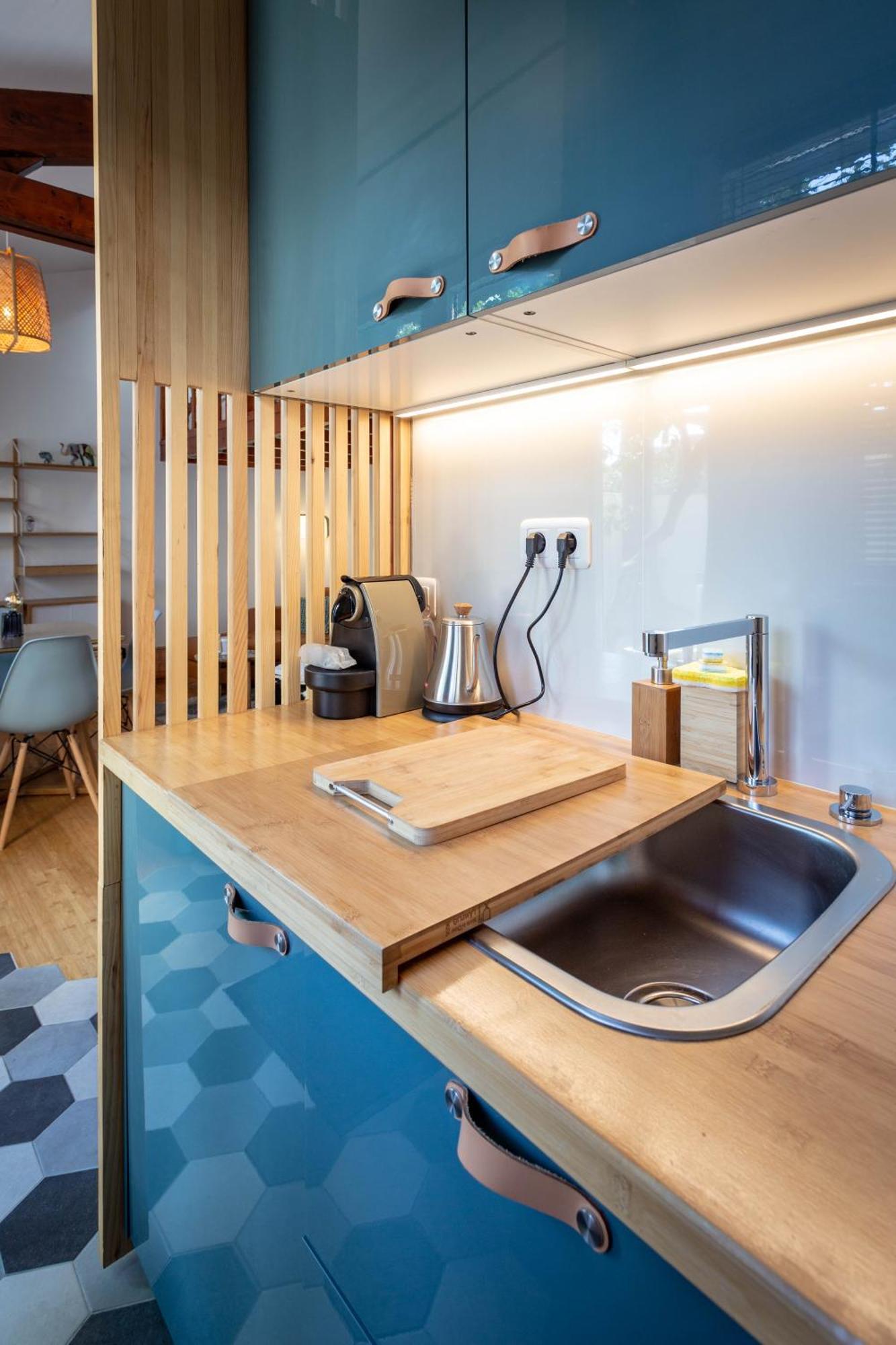 Lovely Little House With Private Garden In Paris イヴリー＝シュル＝セーヌ エクステリア 写真